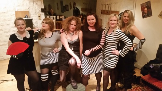 L-R: Lucy, Elizabeth, Alexandra, Susi, Kati, CTG (me!)